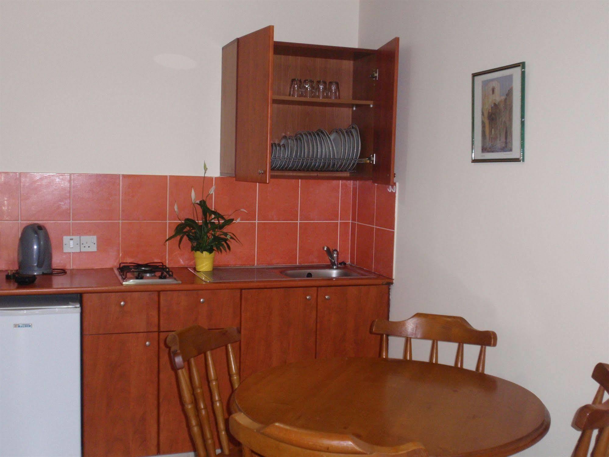 Palm Sea Beach Hotel Apartments Larnaca Eksteriør billede